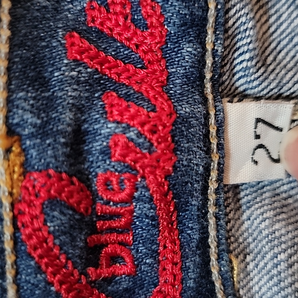 Jeans - Picture 7 of 8
